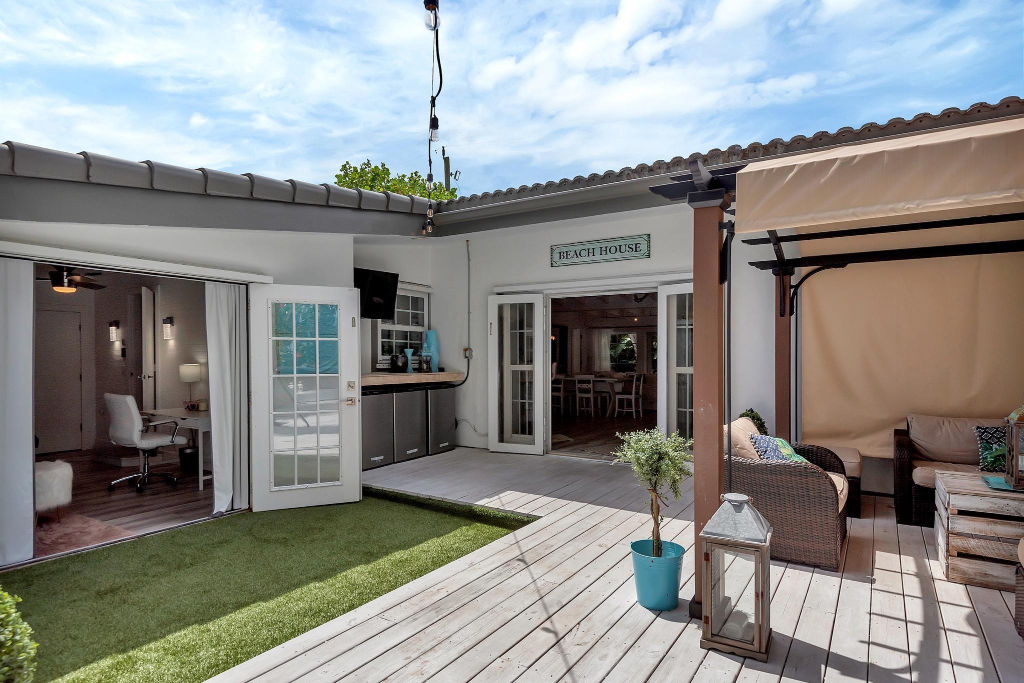 3260 Oleander Way Pompano Beach FL 33062 | F10500582