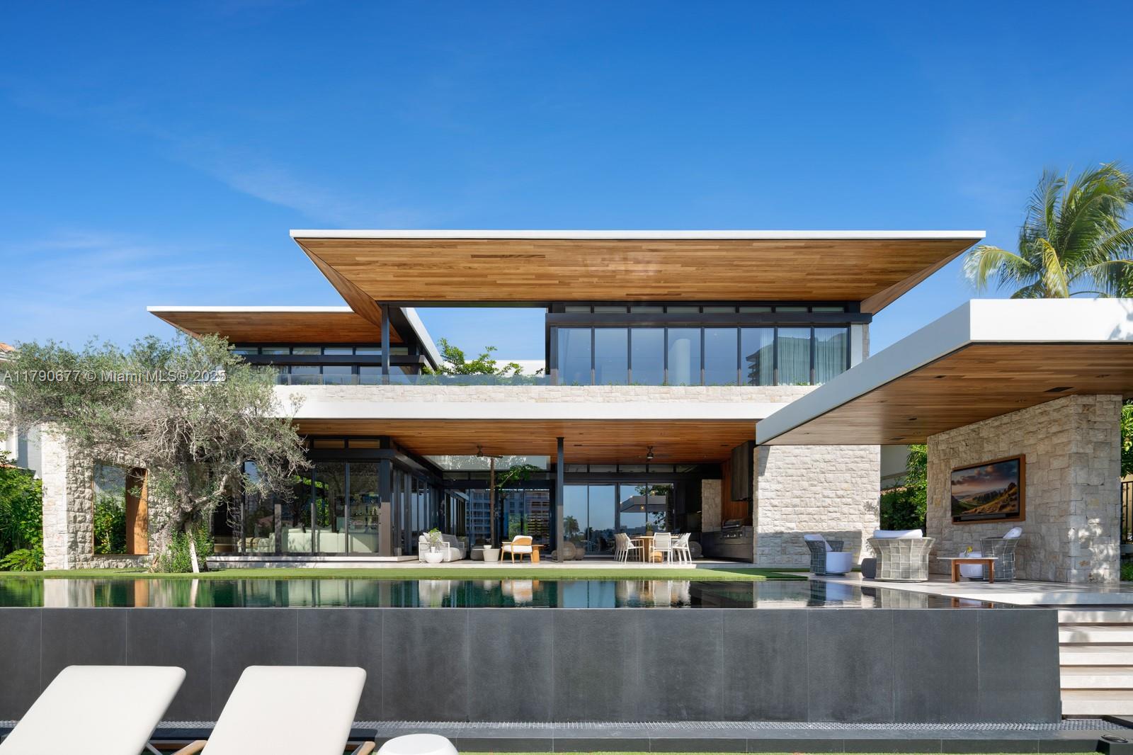 194 Island Dr Golden Beach, FL 33160