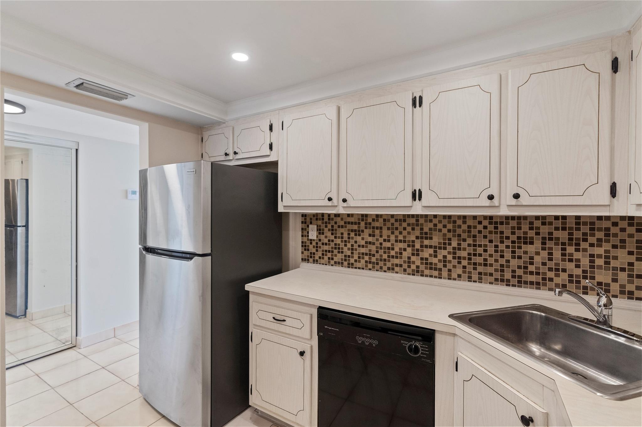 Homes for sale in North Miami, FL | 2100 Sans Souci Blvd #1410, North Miami, FL 33181 | MLS# F10500384