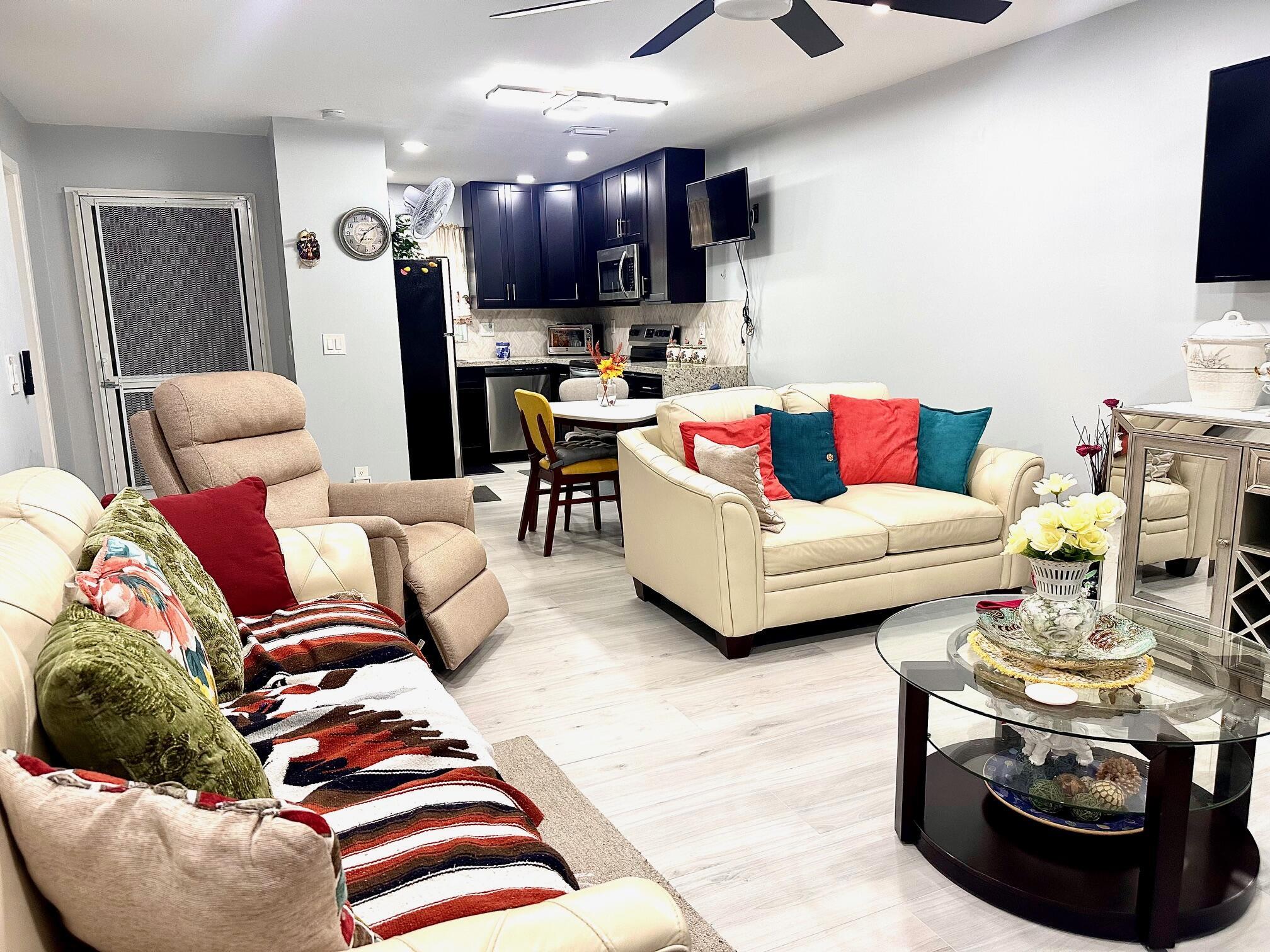 Cresthaven Villas Condo 3