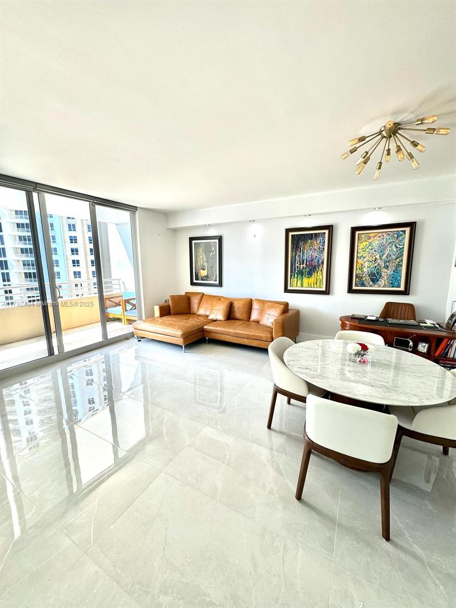 Condo for Sale in Miami, FL