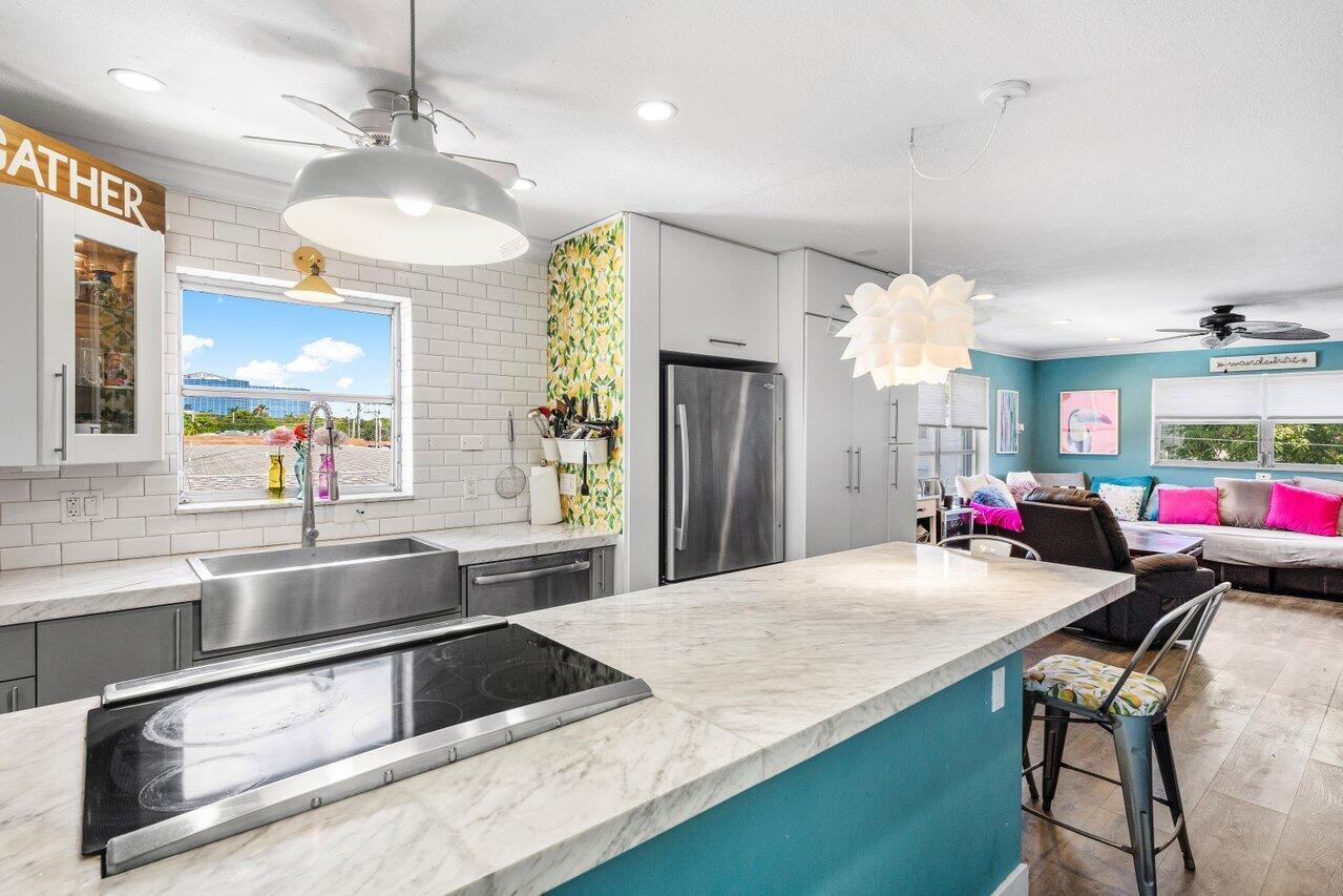 Crescent 515 Assoc Inc Co