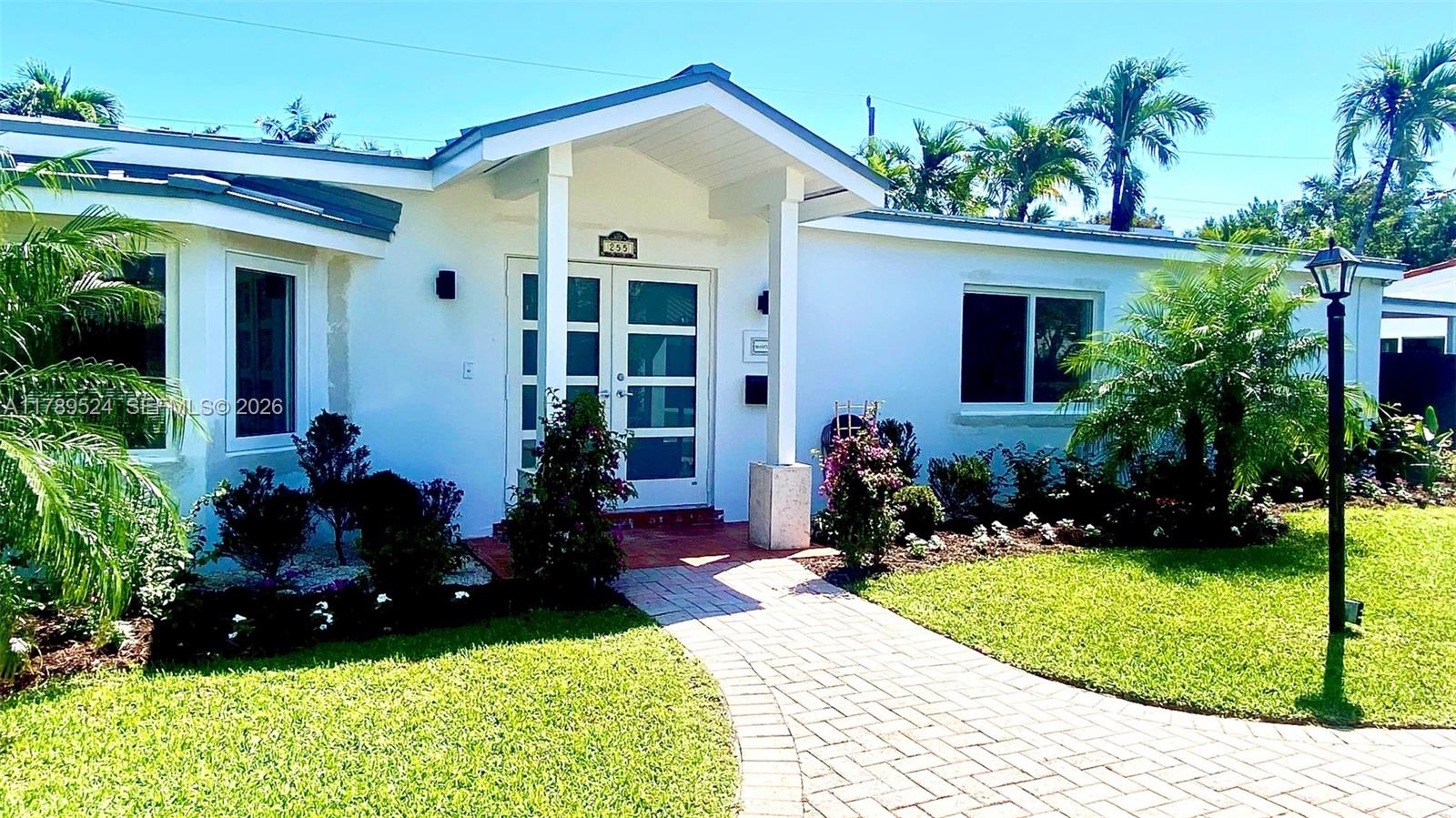 255 Ridgewood Rd, Key Biscayne, Florida 33149