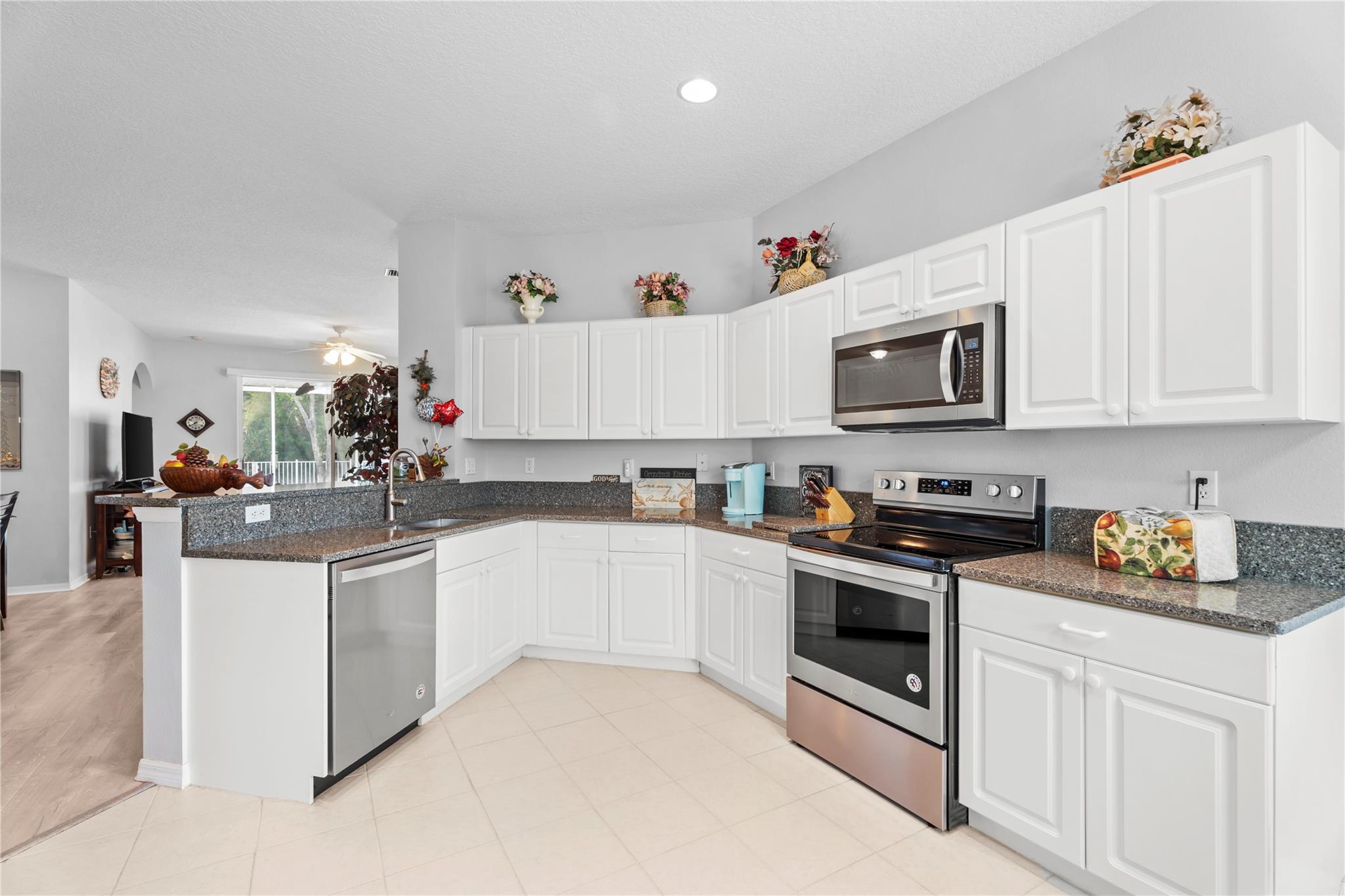 Homes for sale in Port St Lucie, FL | 710 Sw Rocky Bayou Ter, Port St Lucie, FL 34986 | MLS# F10500831