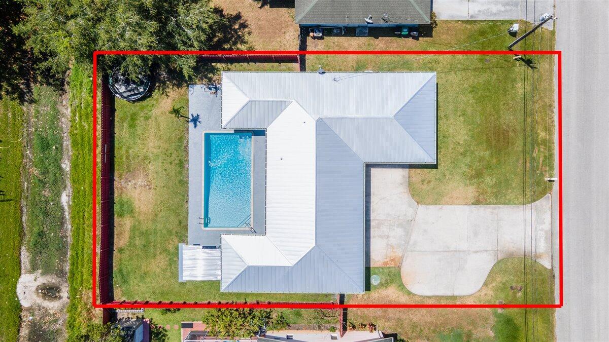 Homes for sale in Port St Lucie, FL | 129 Nw Hibiscus Street, Port St Lucie, FL 34983 | MLS# R11086407