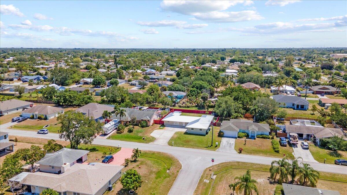 Homes for sale in Port St Lucie, FL | 129 Nw Hibiscus Street, Port St Lucie, FL 34983 | MLS# R11086407