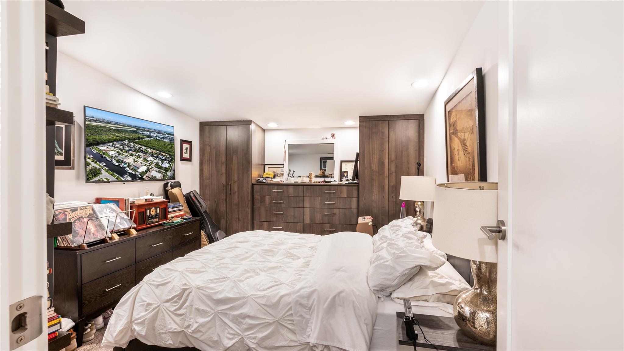 Spacious in-law suite with private entrance