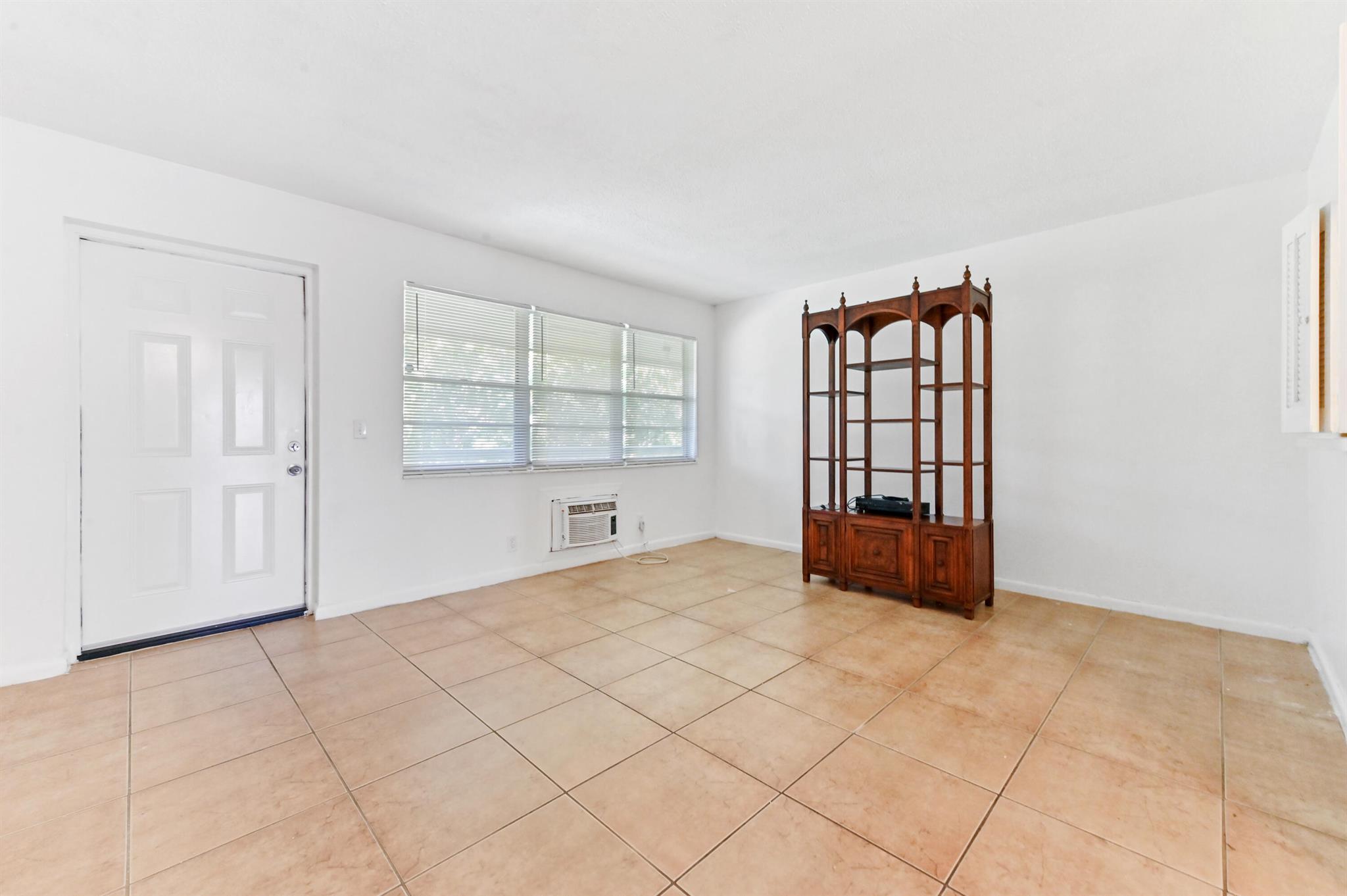 Homes for sale in West Palm Beach, FL | 111 Dorchester E #111, West Palm Beach, FL 33417 | MLS# R11086644