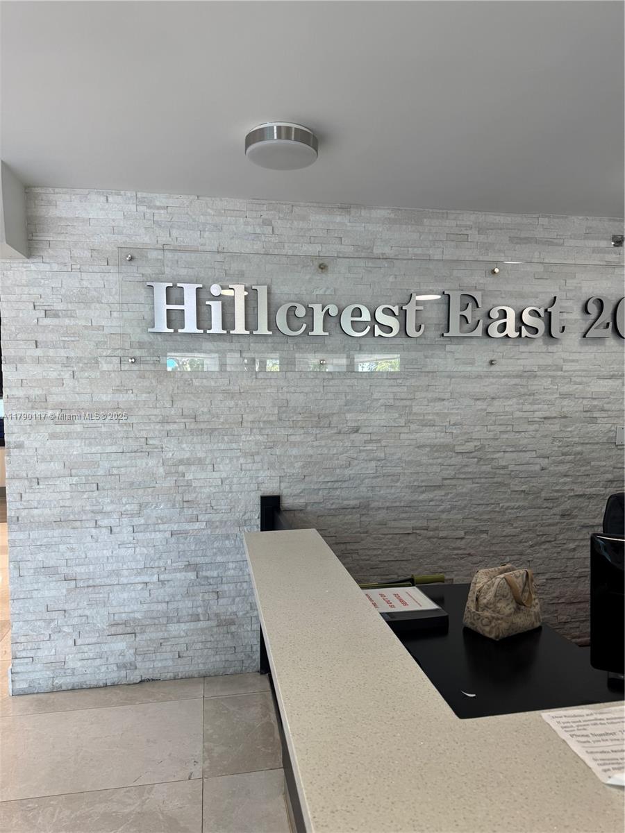 Hillcrest East No 20 Cond
