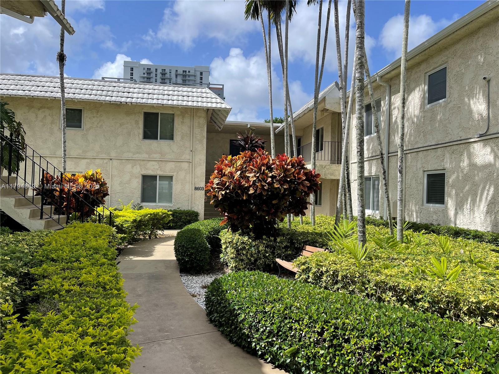 Monterey Gardens Of Pinec