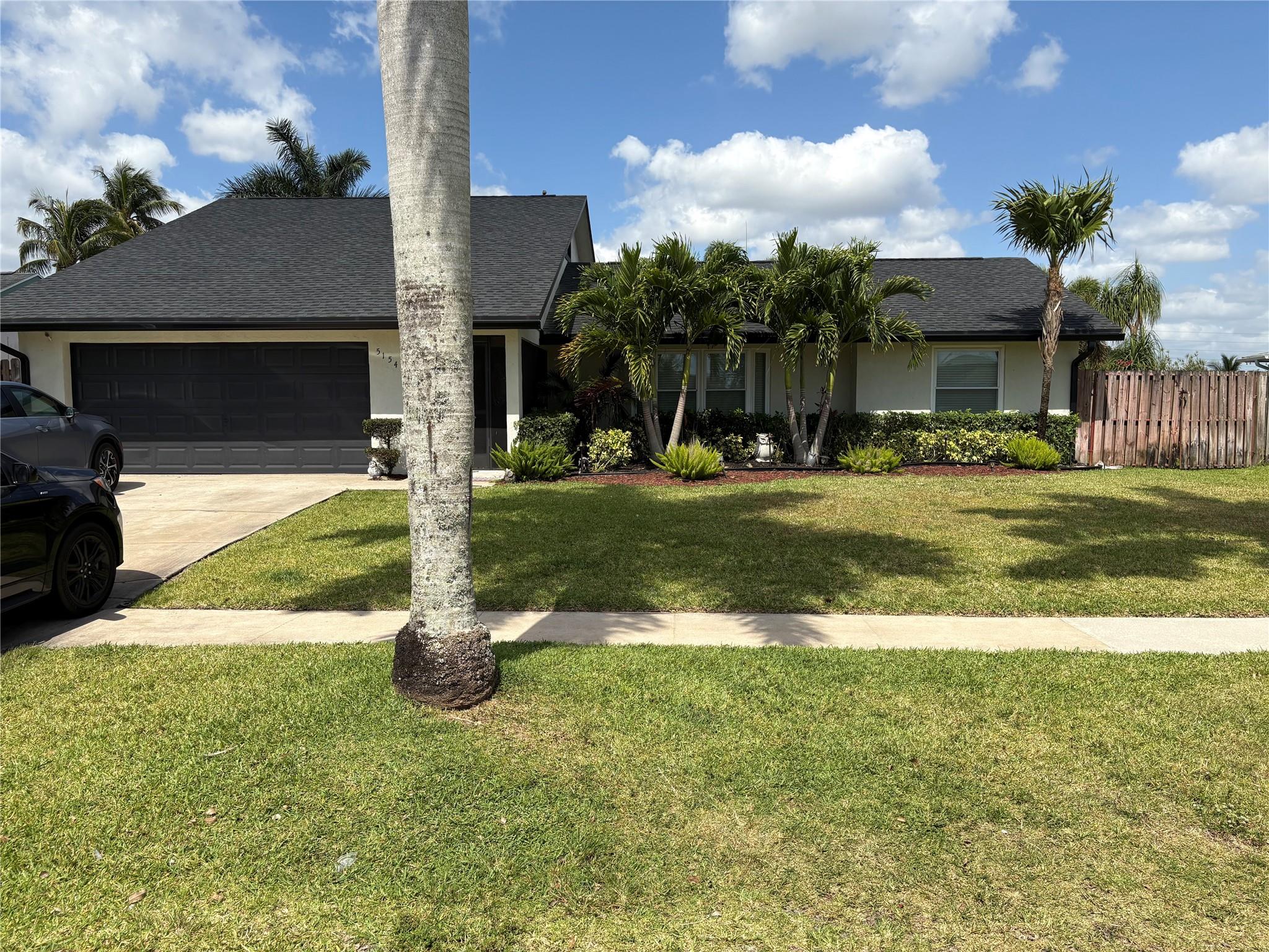 5154 E Woodstone Circle Greenacres FL 33463 | F10501401