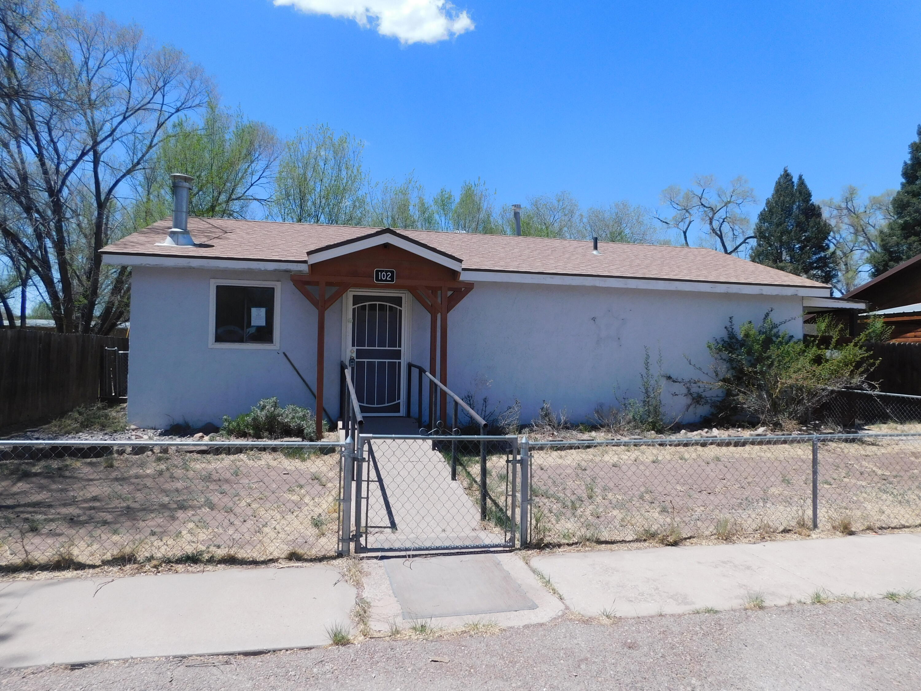 Homes for sale in Capitan, NM | 102 S Nogal Ave, Capitan, NM 88316 | MLS# 1083139