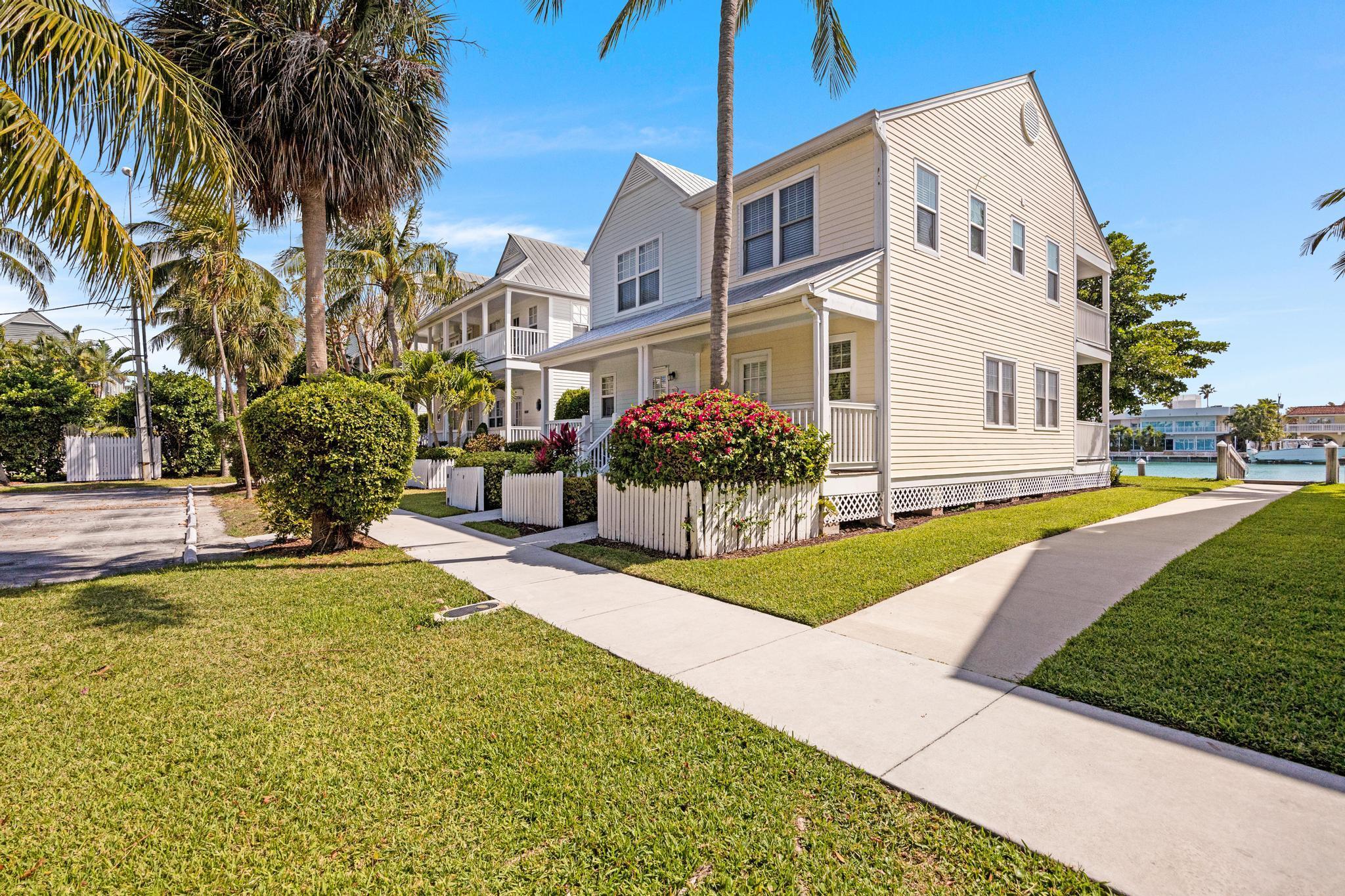 Homes for sale in Duck Key, FL | 7051 Harbor Village Dr, Duck Key, FL 33050 | MLS# R11086990