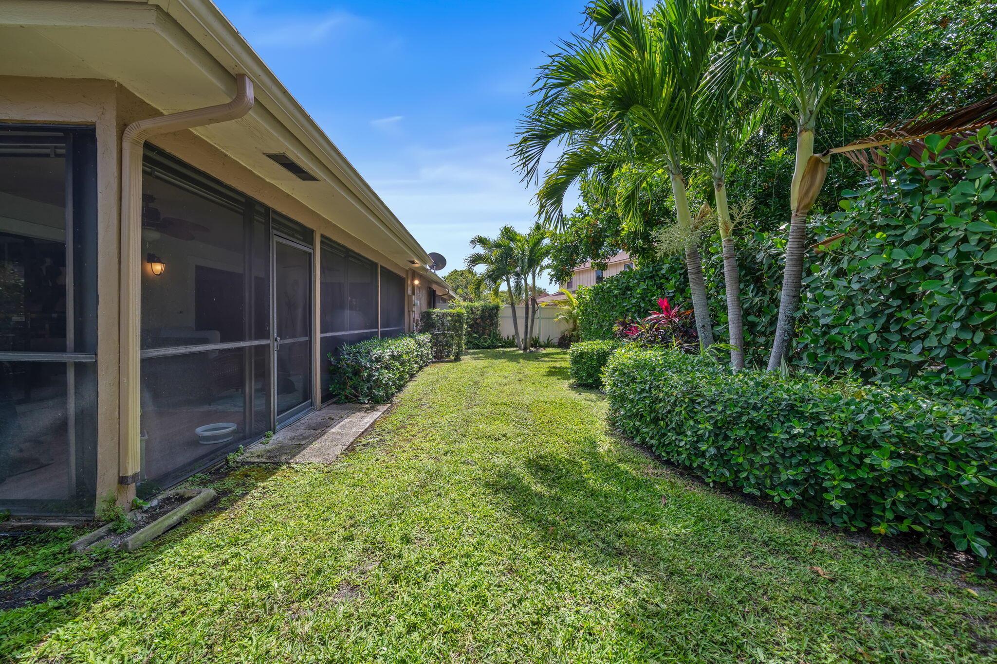 Homes for sale in Wellington, FL | 11837 Donlin Dr, Wellington, FL 33414 | MLS# R11087062