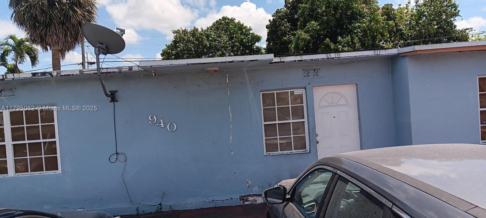 Sun-Tan Village Sec 4