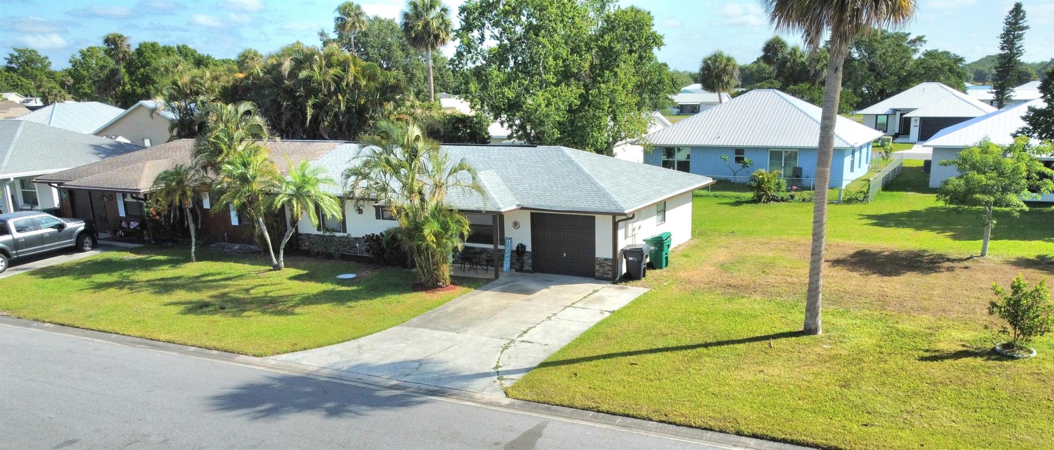 Homes for sale in Okeechobee, FL | 5101 Se 44 Street, Okeechobee, FL 34974 | MLS# R11087305