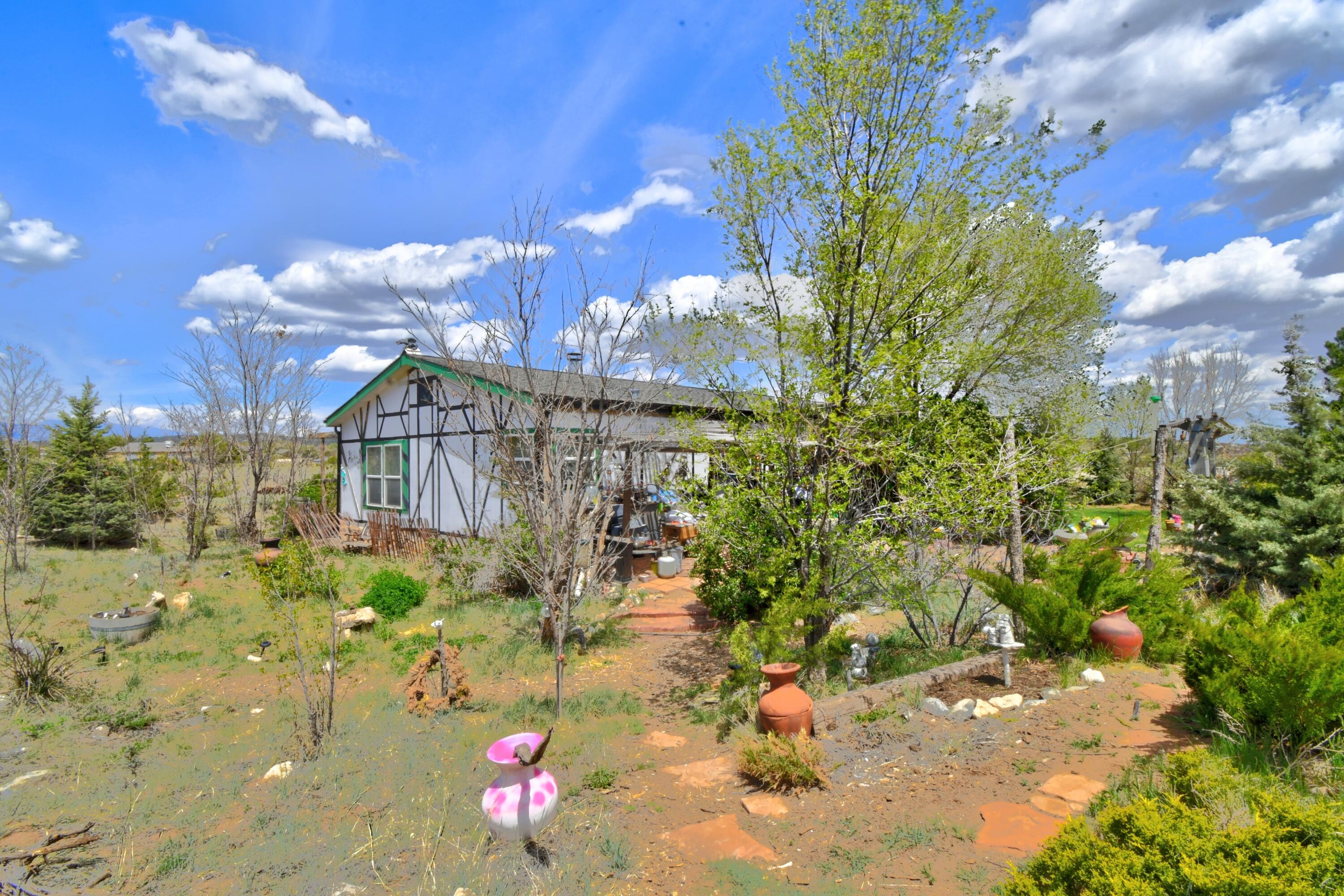 Homes for sale in Edgewood, NM | 20 Reubens Ln, Edgewood, NM 87015 | MLS# 1083268