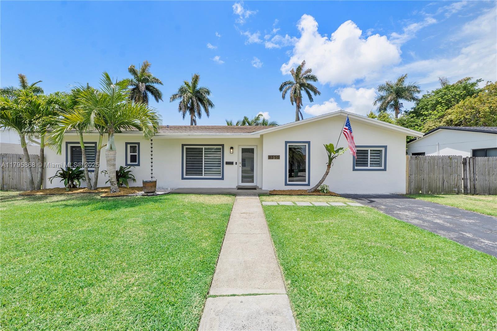 Homes for sale in Palmetto Bay, FL | 9350 Sw 183Rd Ter, Palmetto Bay, FL 33157 | MLS# A11795868