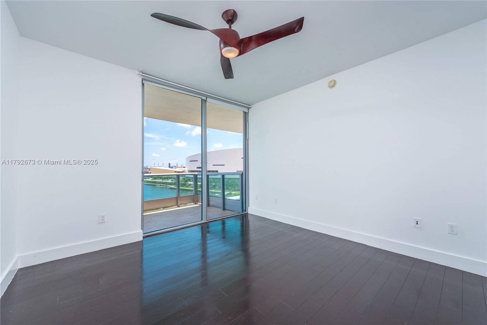 900 Biscayne Blvd #707, Miami FL 33132