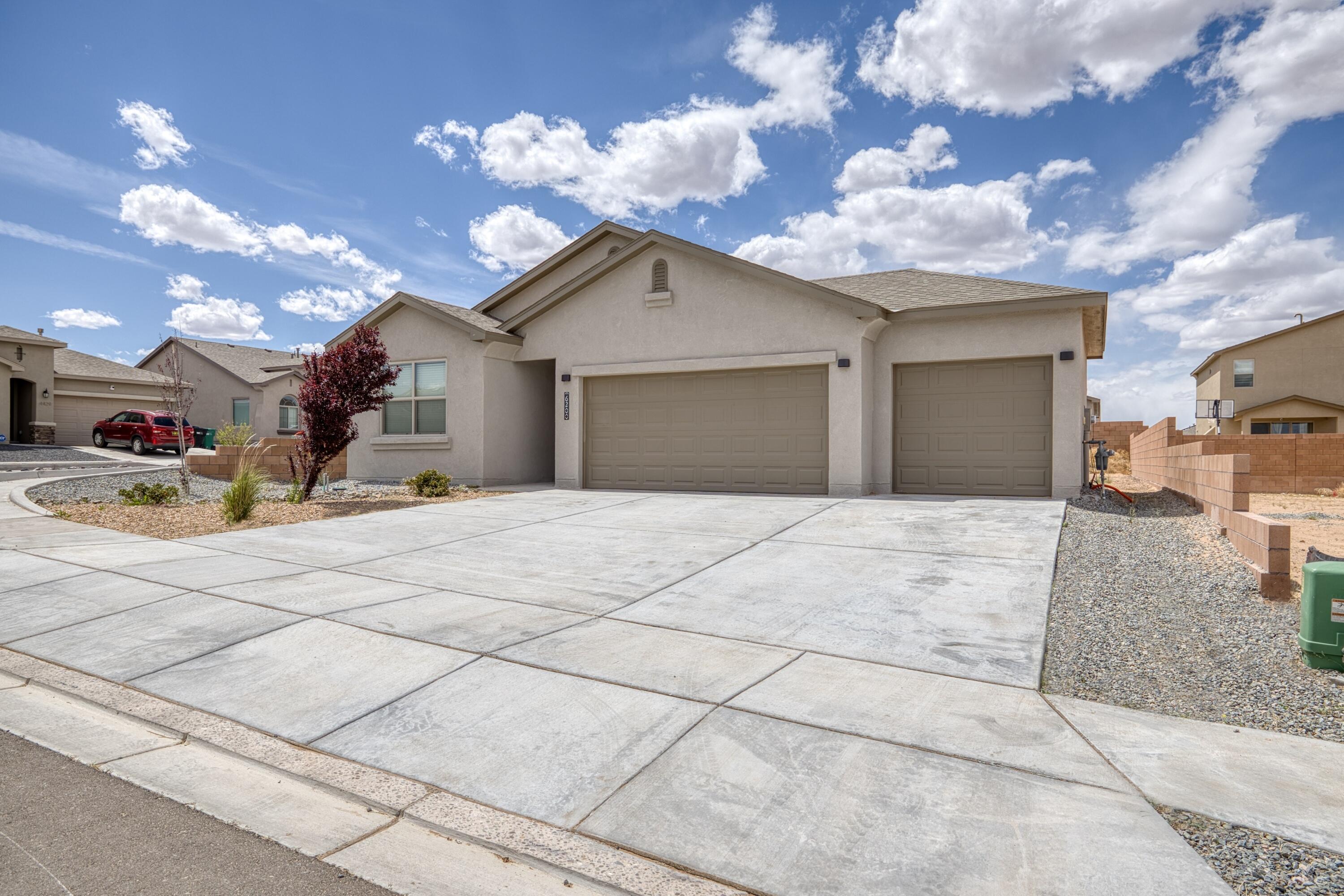 Homes for sale in Rio Rancho, NM | 6200 White Hawk Dr Ne, Rio Rancho, NM 87144 | MLS# 1083332