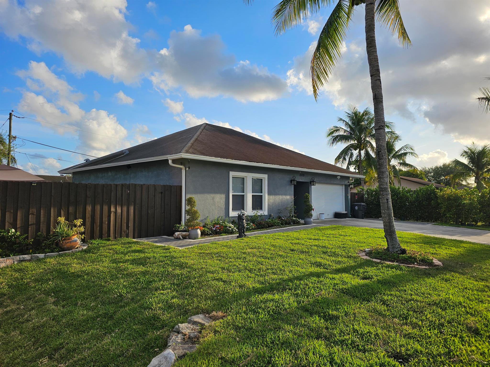 4570 Boatman Street Lake Worth FL 33463 | R11087780