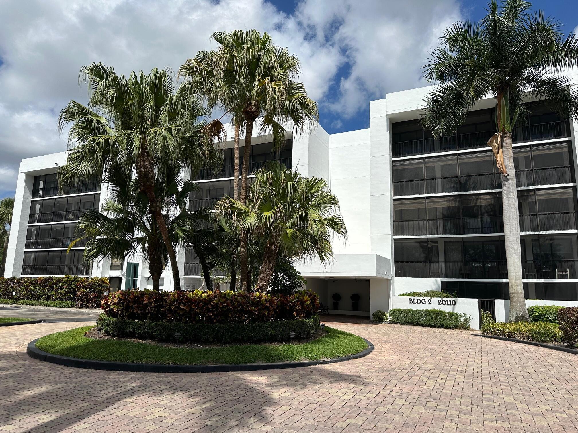 Laurel Oaks & Laurel Oaks