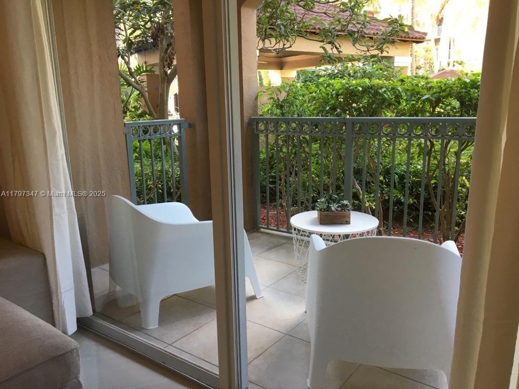 The Yacht Club At Aventur