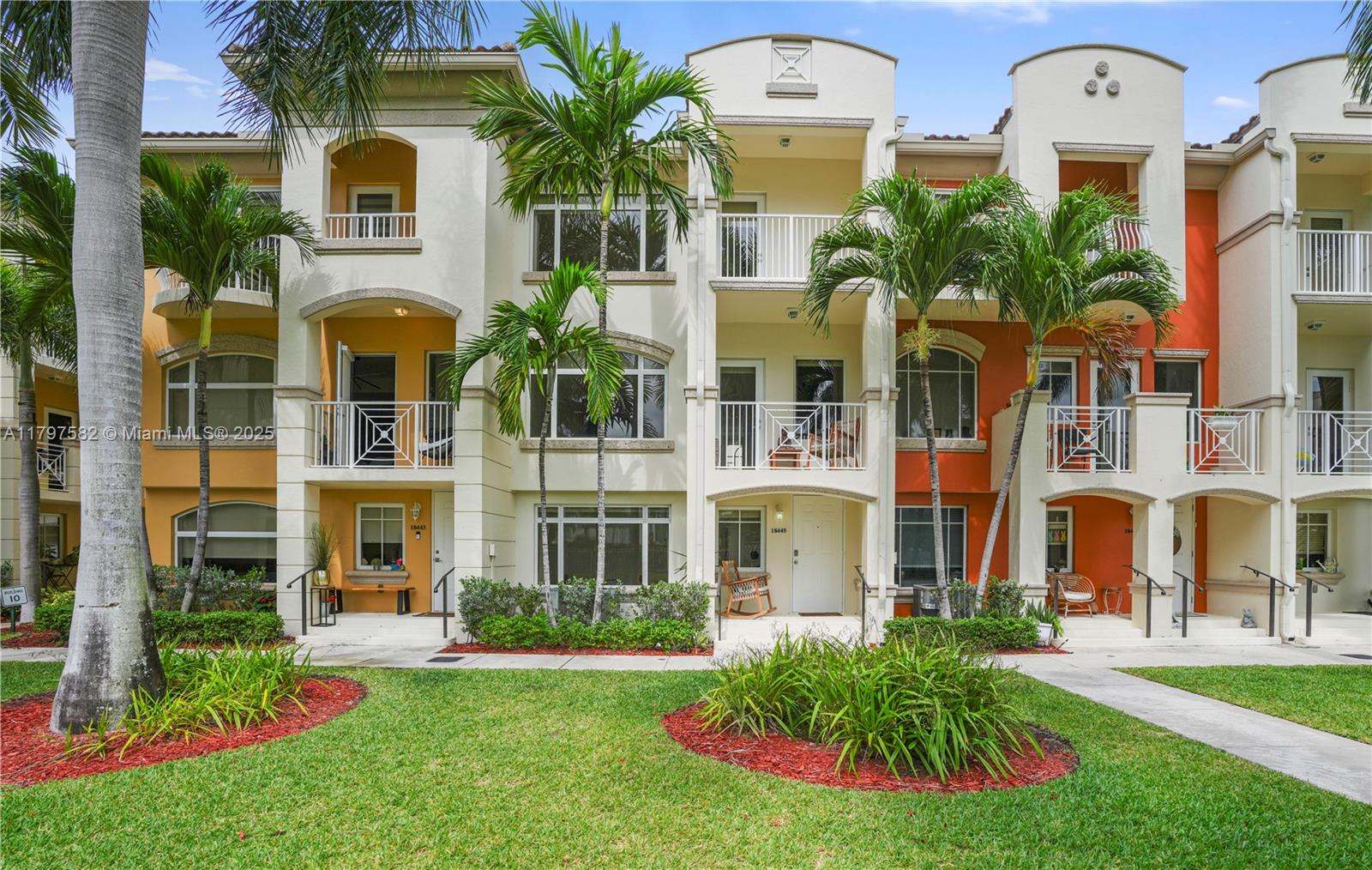 Homes for sale in Aventura, FL | 18445 Ne 27th Pl, Aventura, FL 33160 | MLS# A11797582