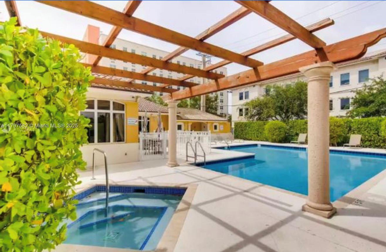 Homes for sale in Aventura, FL | 18445 Ne 27th Pl, Aventura, FL 33160 | MLS# A11797582