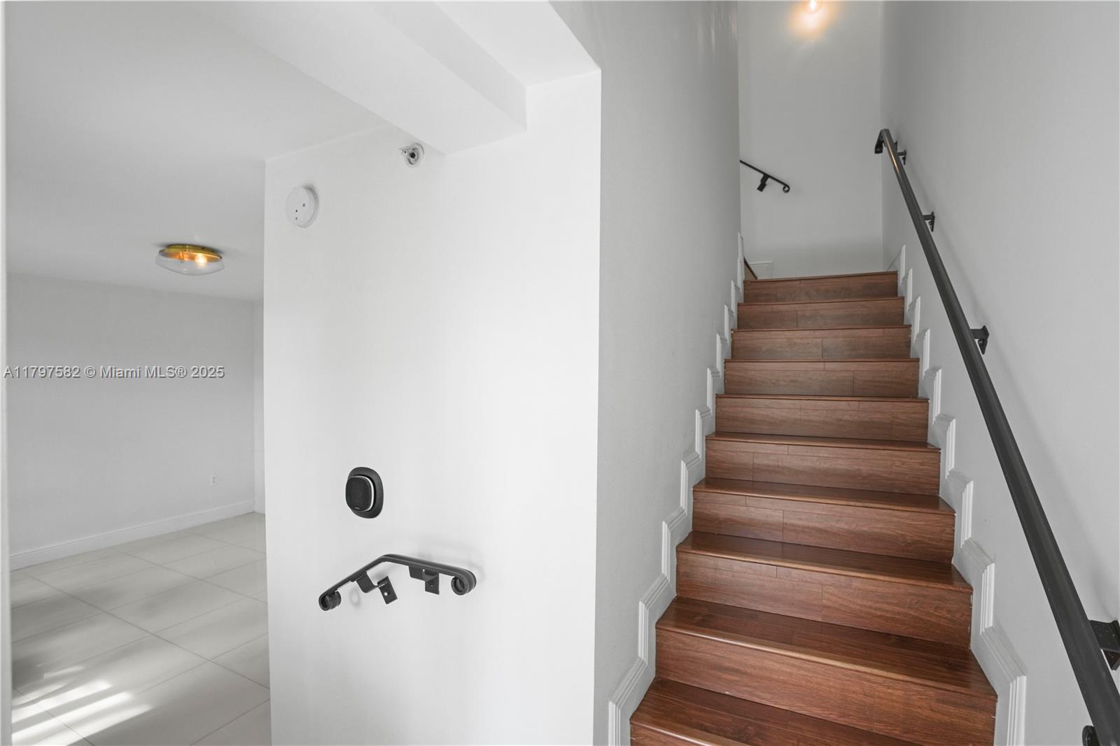 Homes for sale in Aventura, FL | 18445 Ne 27Th Pl, Aventura, FL 33160 | MLS# A11797582