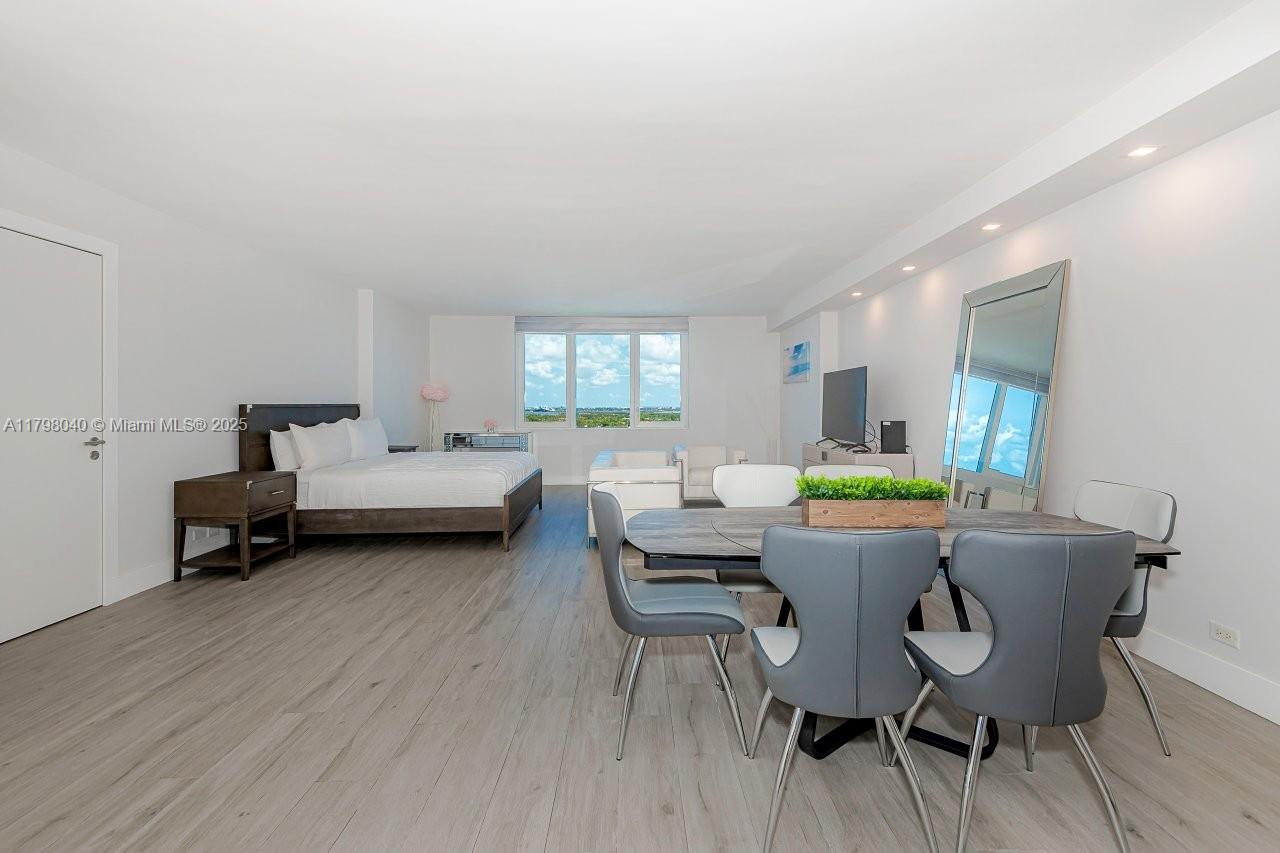 Roney Palace Condo