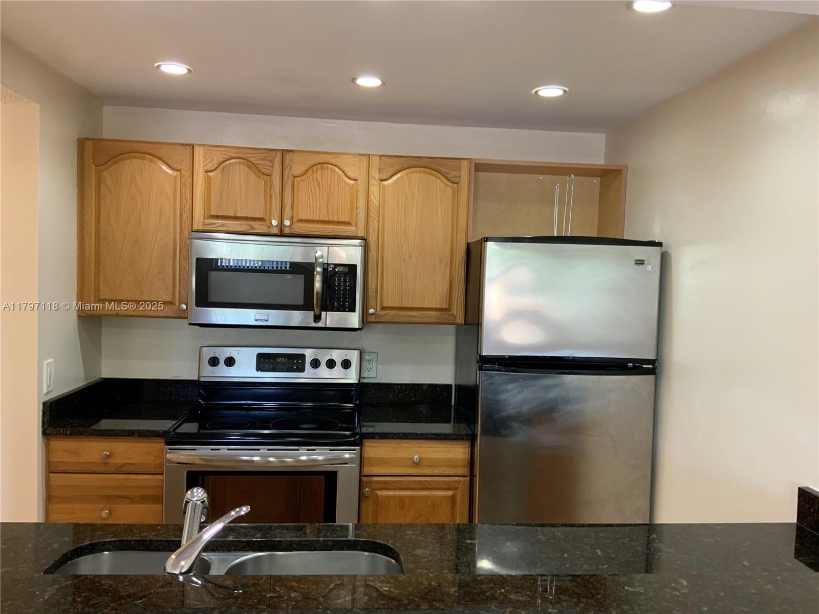 Las Vistas At Doral Condo