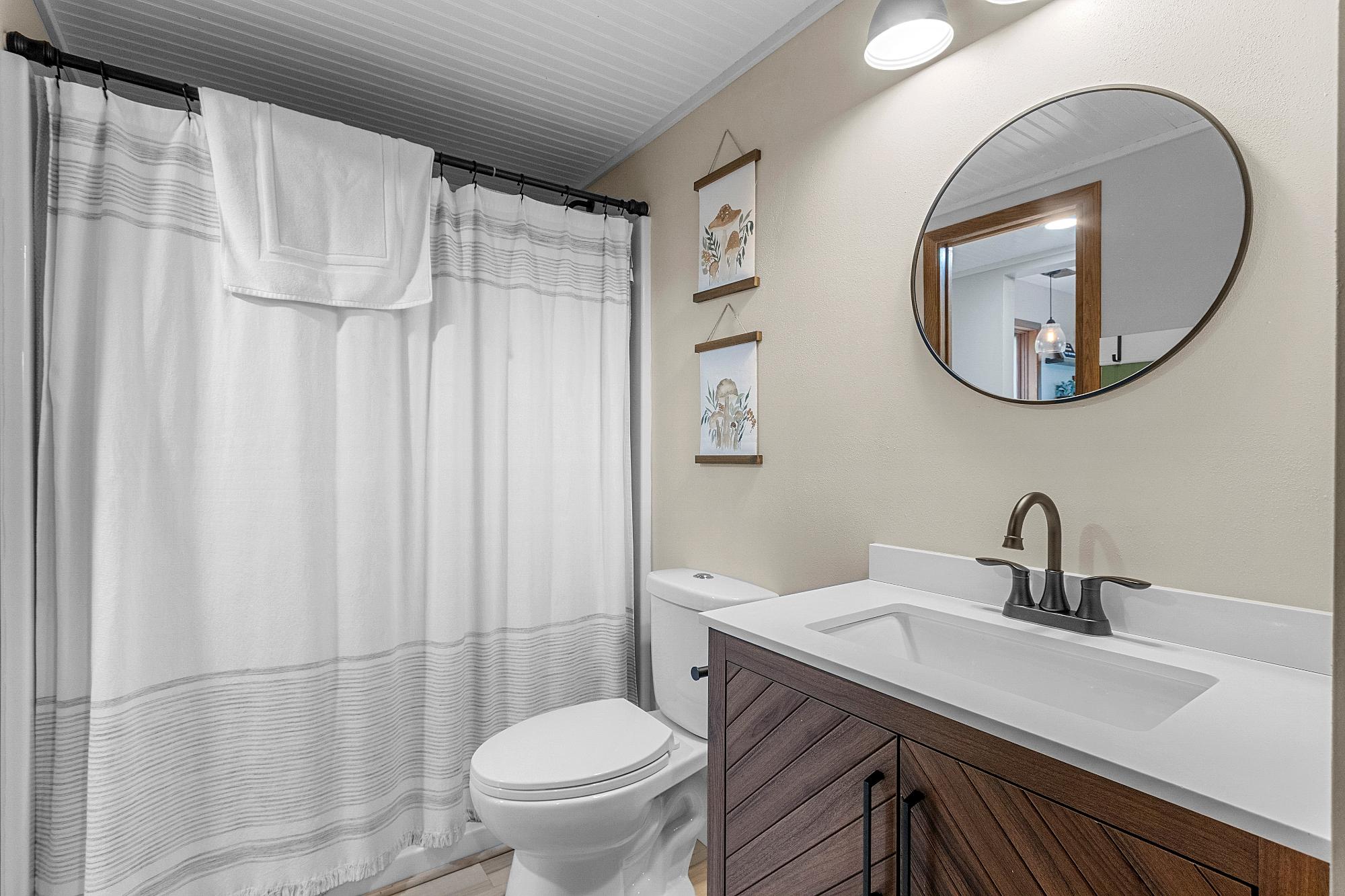 Silver Lake (C) Property 5600 Silver Lake Rd S Photo 11