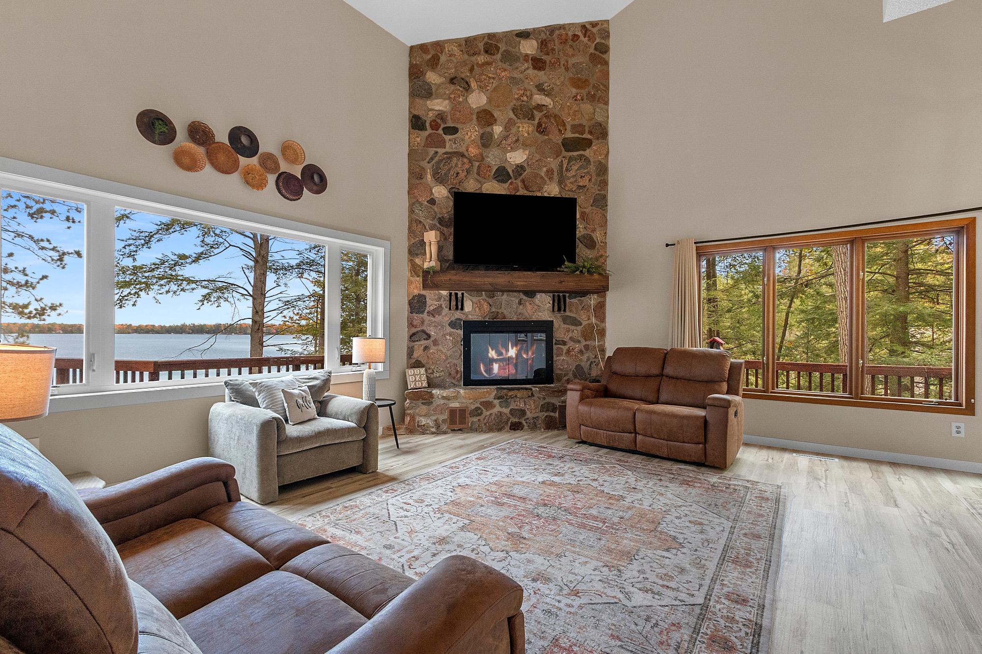 Silver Lake (C) Property 5600 Silver Lake Rd S Photo 13