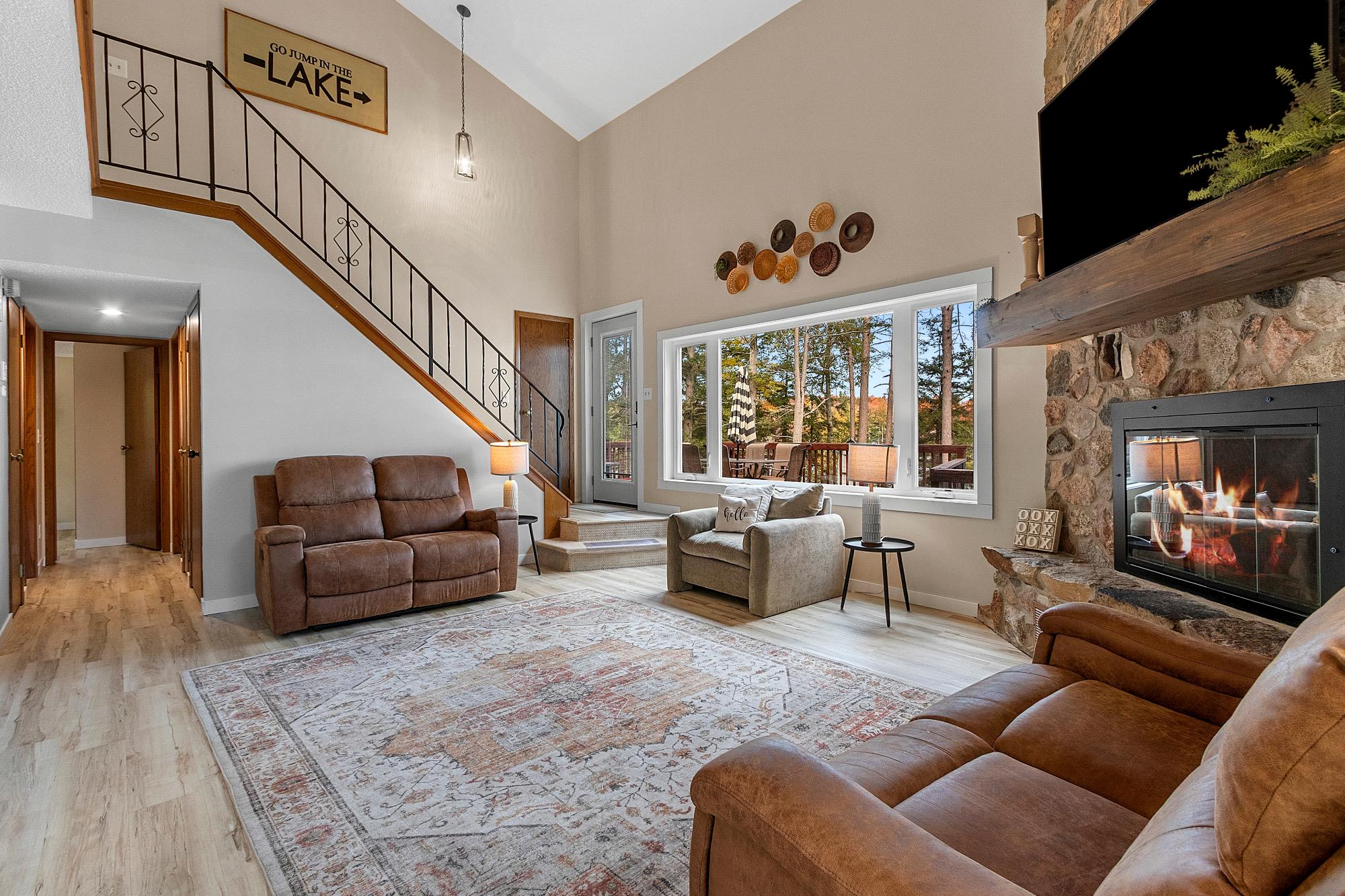 Silver Lake (C) Property 5600 Silver Lake Rd S Photo 15