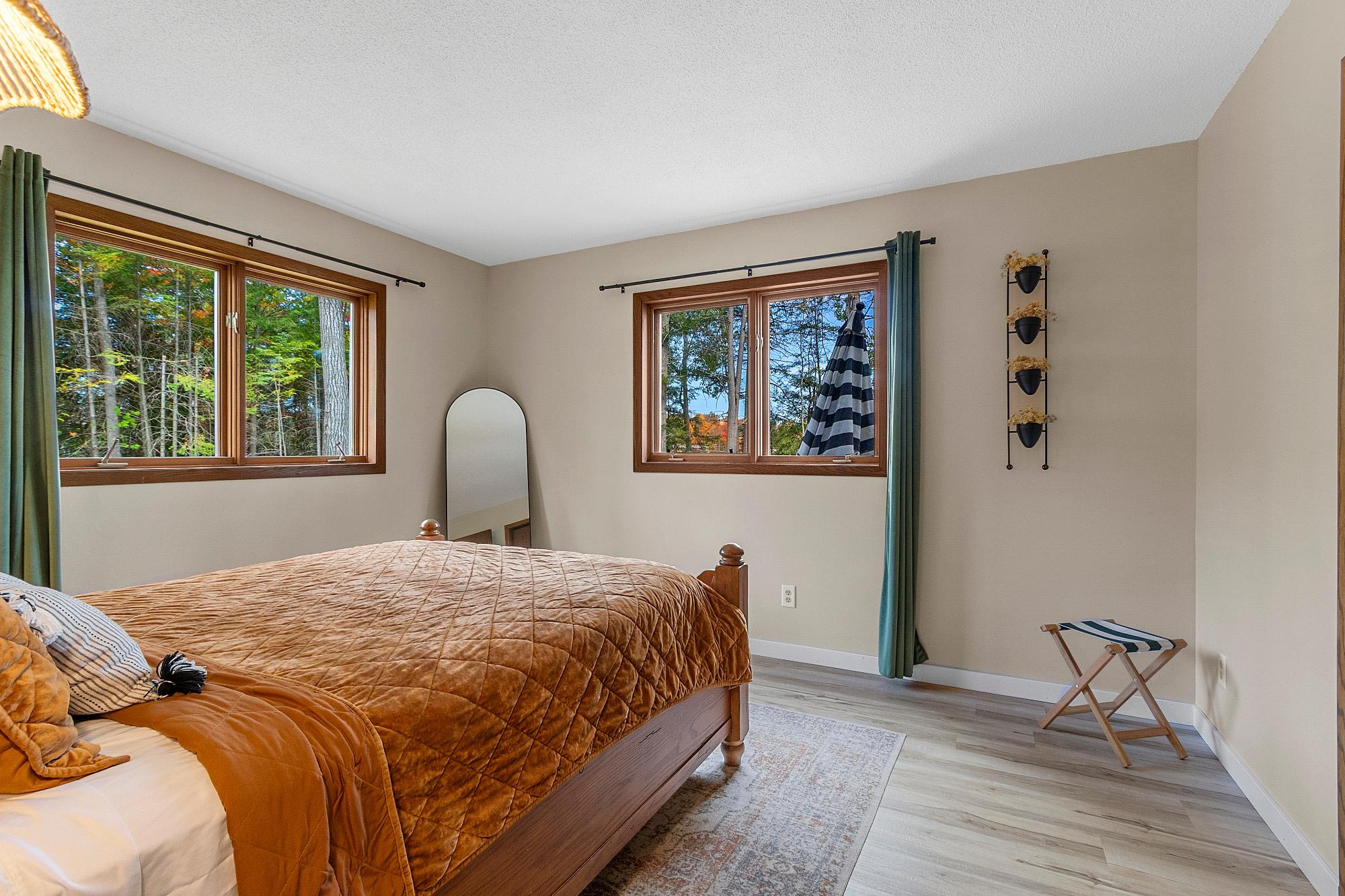 Silver Lake (C) Property 5600 Silver Lake Rd S Photo 19