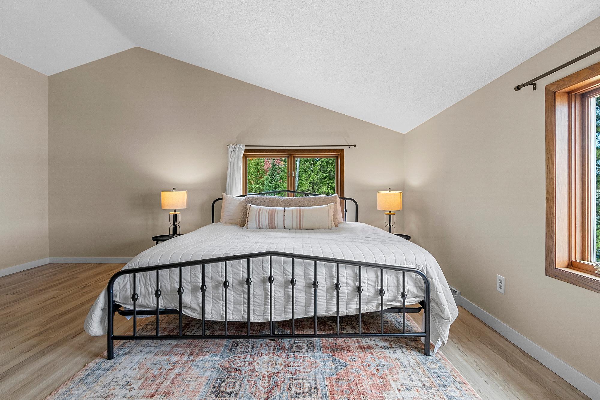 Silver Lake (C) Property 5600 Silver Lake Rd S Photo 28