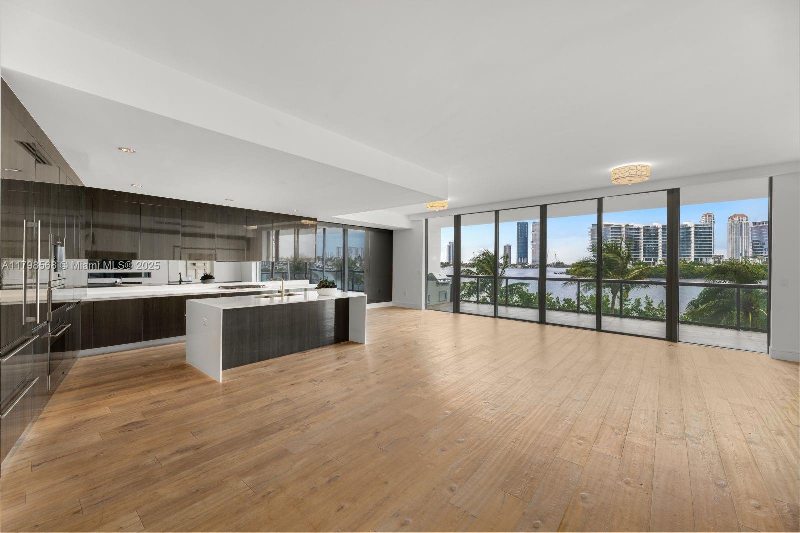 Apartamento en Venta en Aventura, FL