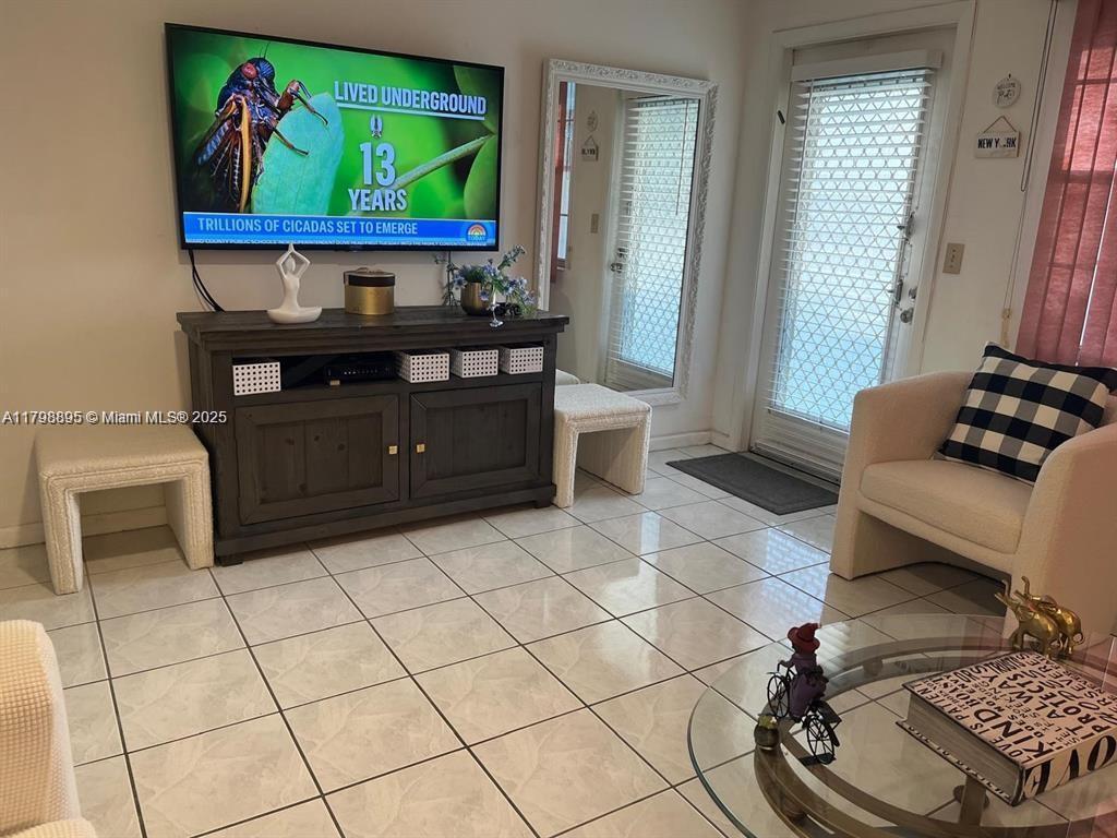 Westbury A Condo