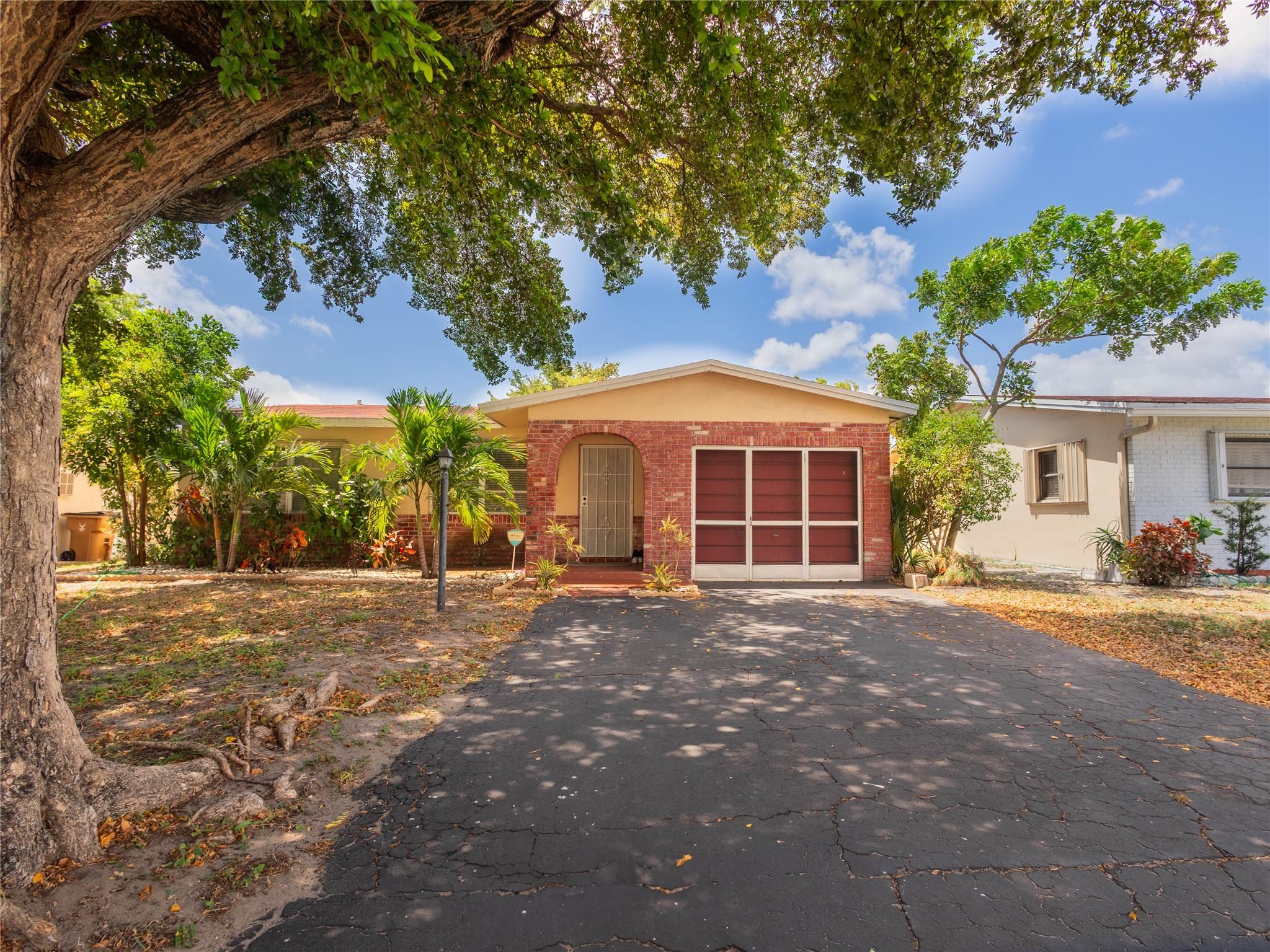 1610 49th Ct Deerfield Beach FL 33064 | F10501043