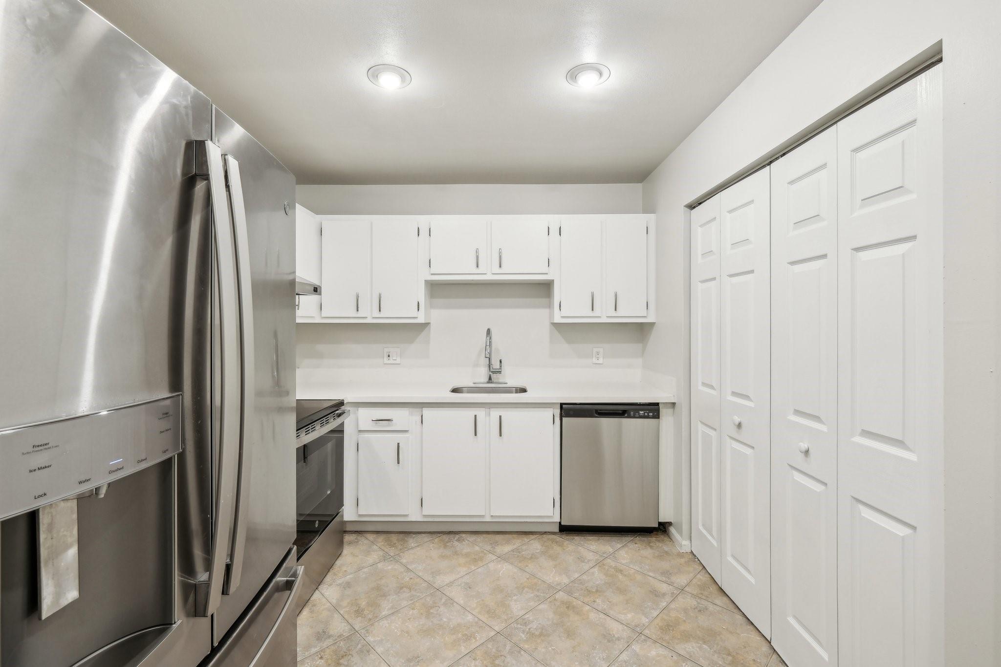 Homes for sale in Palm Springs, FL | 1091 Manor Dr, Palm Springs, FL 33461 | MLS# F10502072