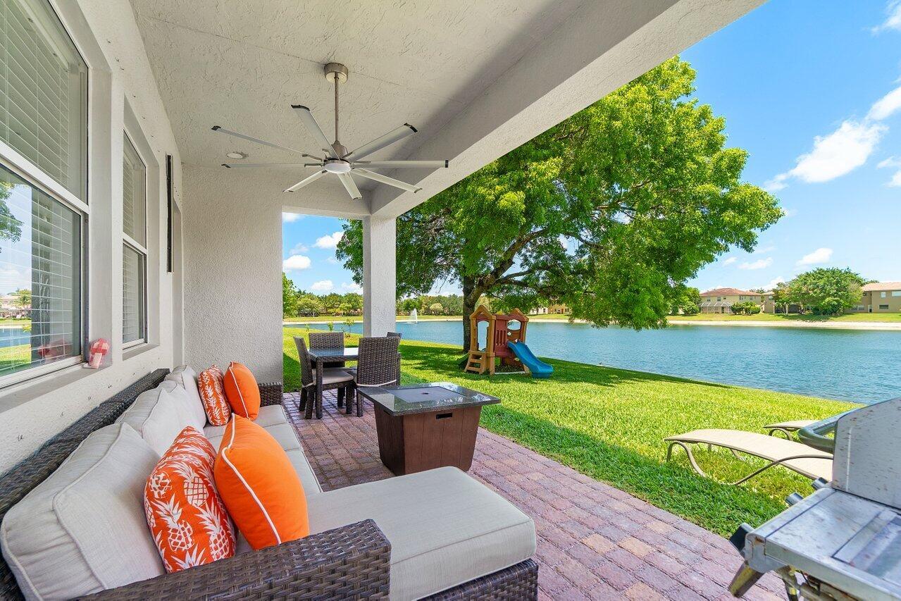 Homes for sale in West Palm Beach, FL | 682 Cresta Circle, West Palm Beach, FL 33413 | MLS# R11088927