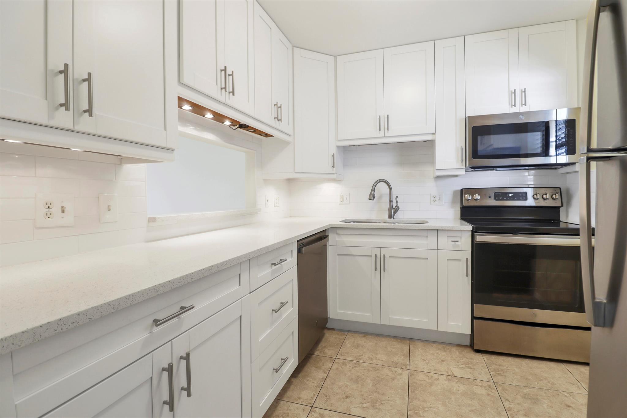 Homes for sale in Royal Palm Beach, FL | 12016 Greenway Circle S #204, Royal Palm Beach, FL 33411 | MLS# R11088947