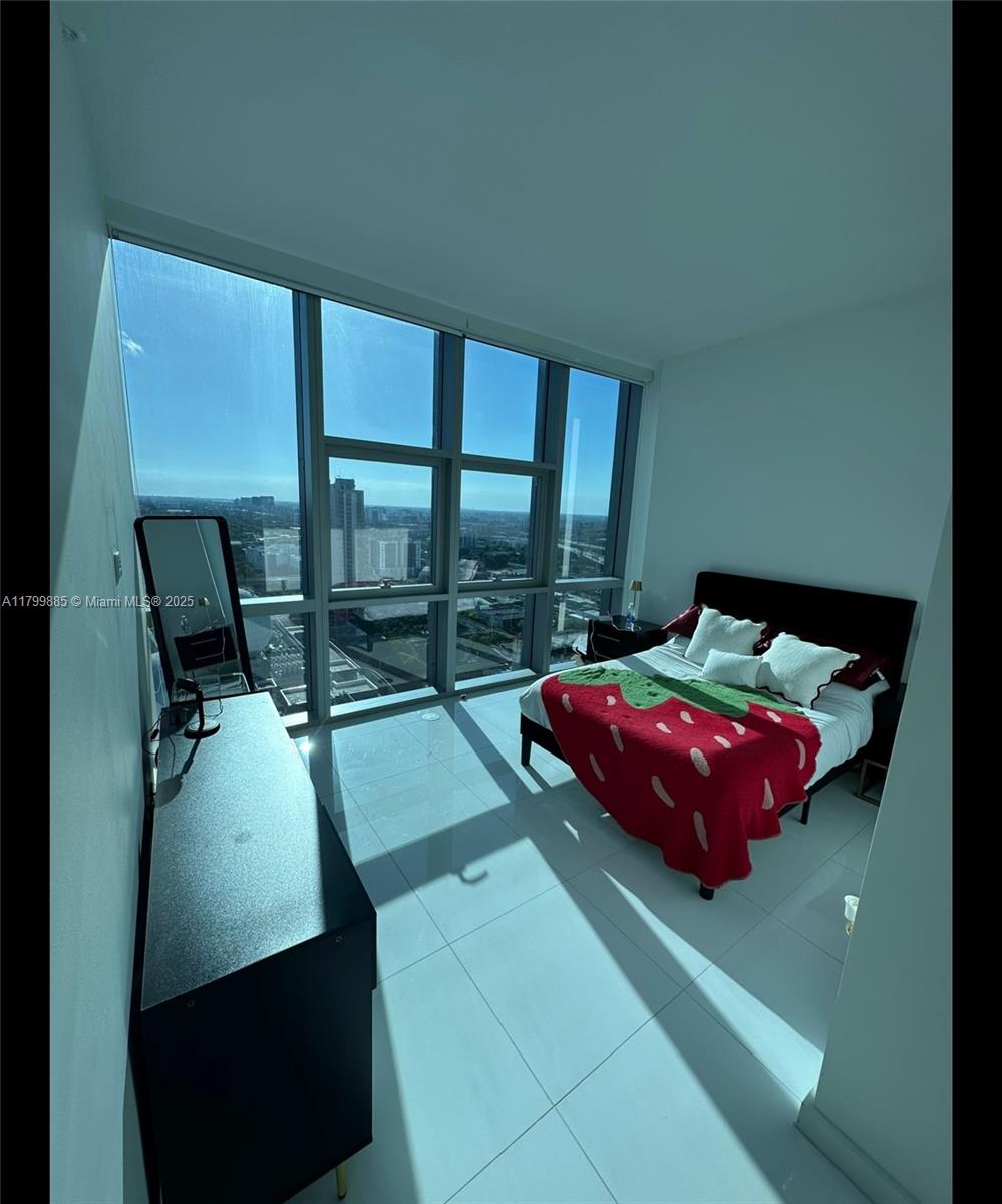 851 NE 1st Ave #2208, Miami FL 33132