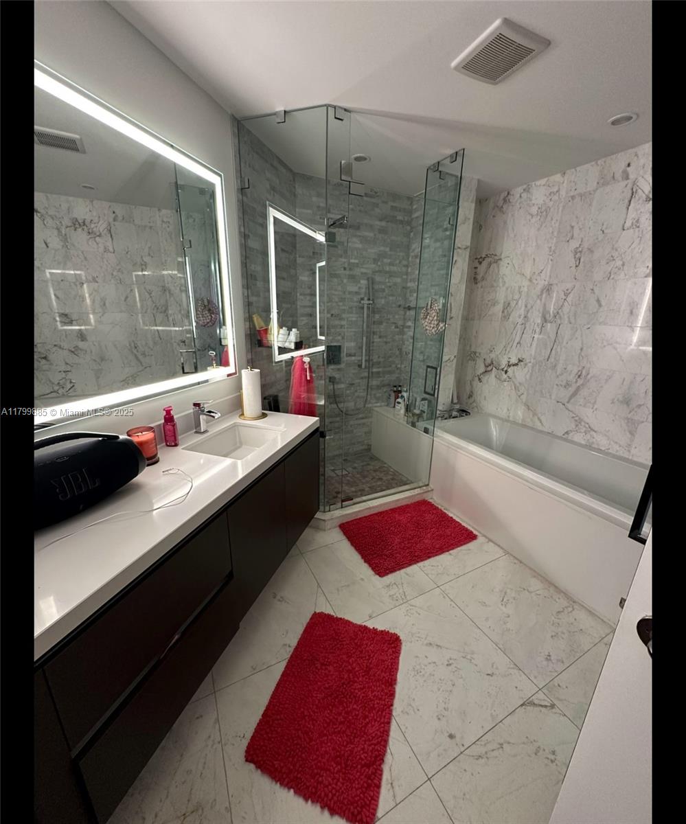 851 NE 1st Ave #2208, Miami FL 33132