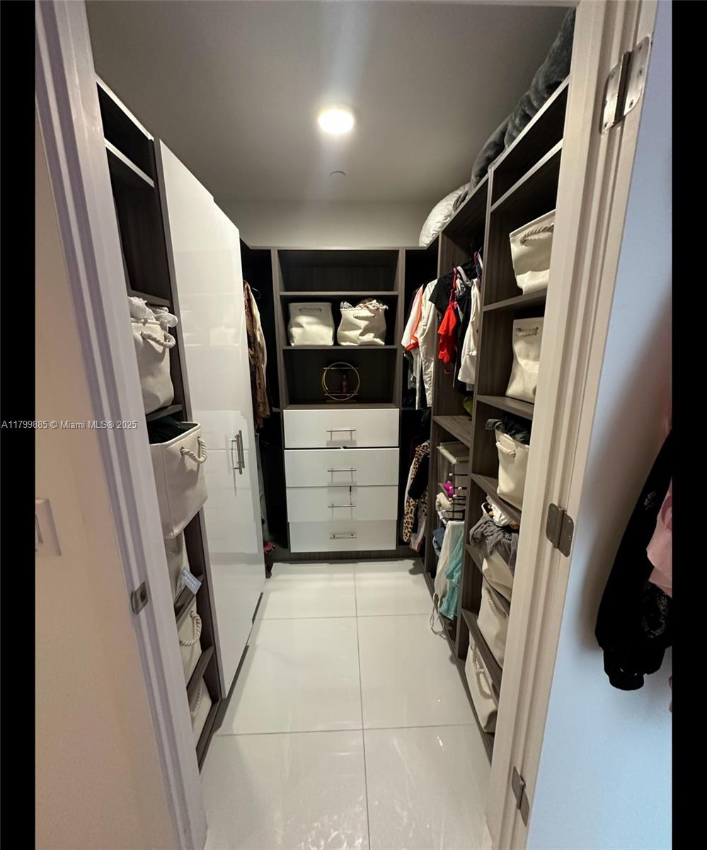 851 NE 1st Ave #2208, Miami FL 33132