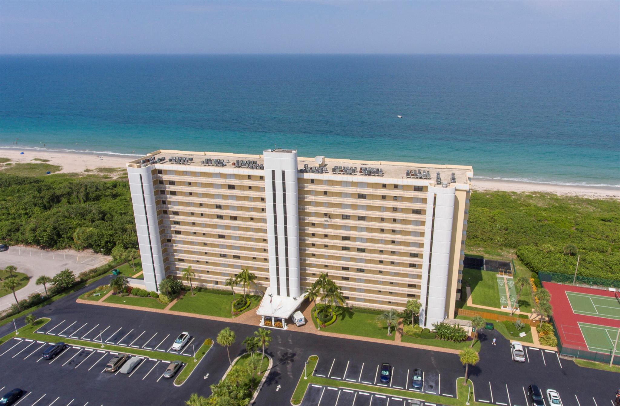 Homes for sale in Fort Pierce, FL | 3200 N Hwy A1a #409, Fort Pierce, FL 34949 | MLS# R11089019