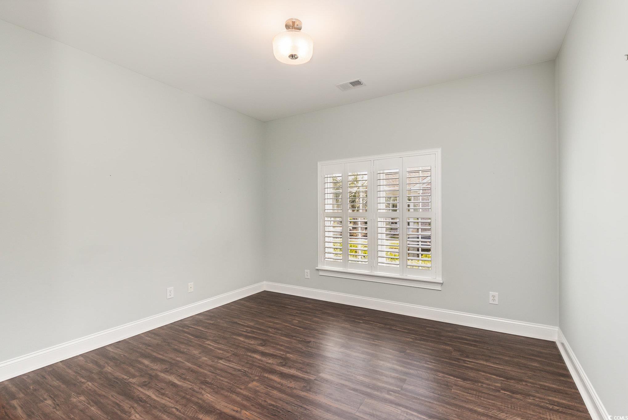2511703 | Photo 18
