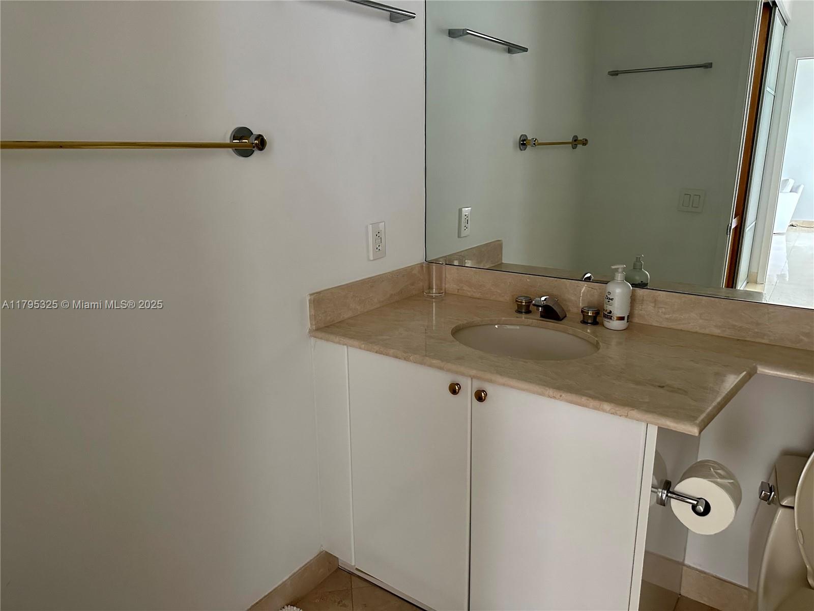 785 Crandon Blvd #803, Key Biscayne FL 33149