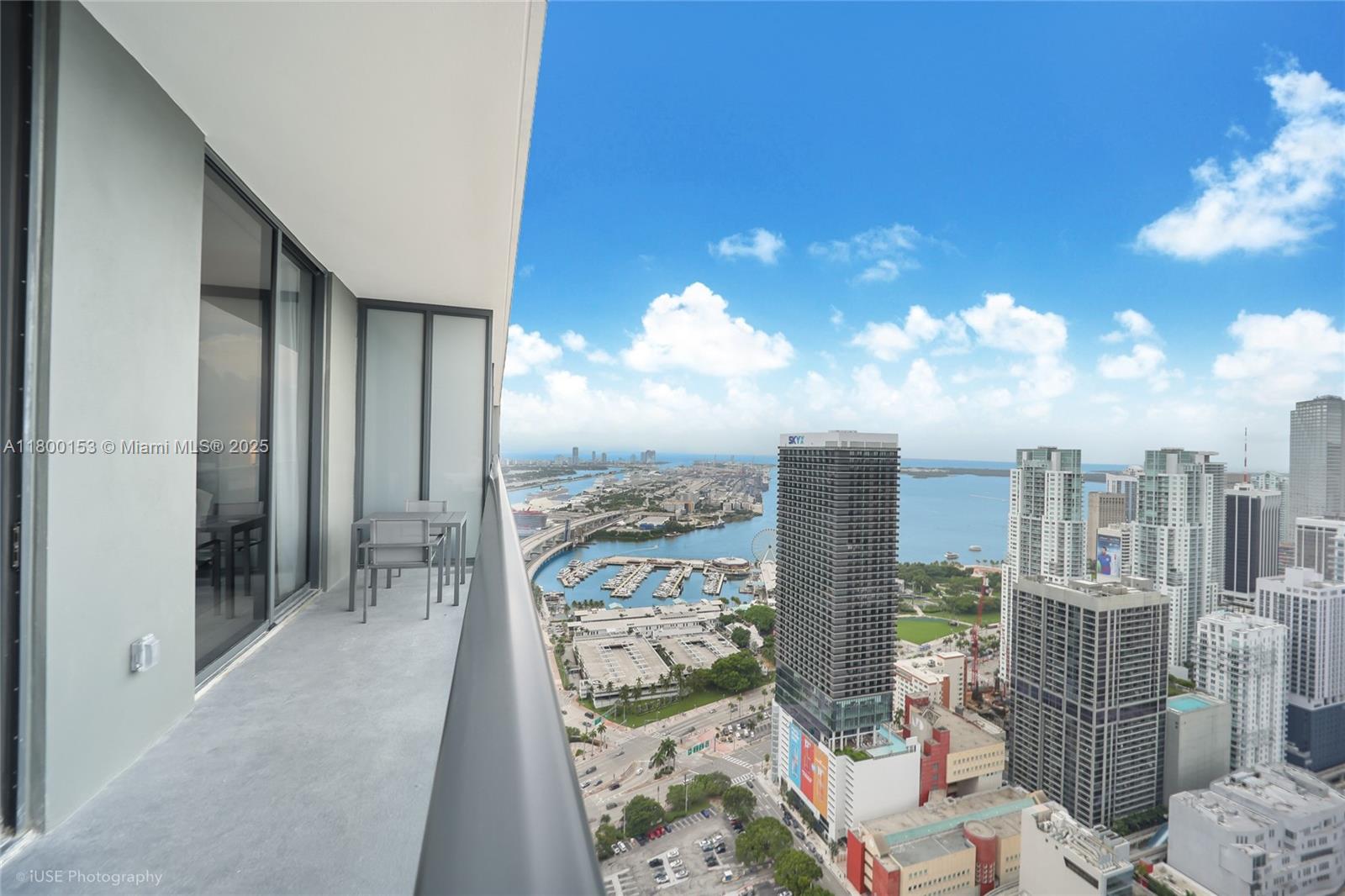 Condo for Sale in Miami, FL